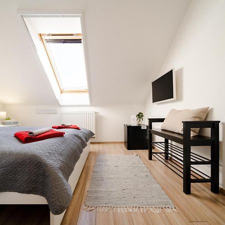Guba Vendeghaz Bed and Breakfast Győrújbarát Εξωτερικό φωτογραφία