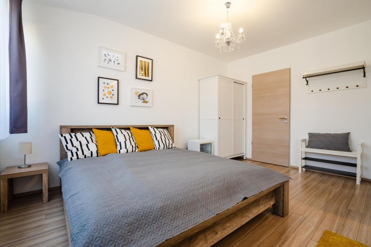 Guba Vendeghaz Bed and Breakfast Győrújbarát Εξωτερικό φωτογραφία