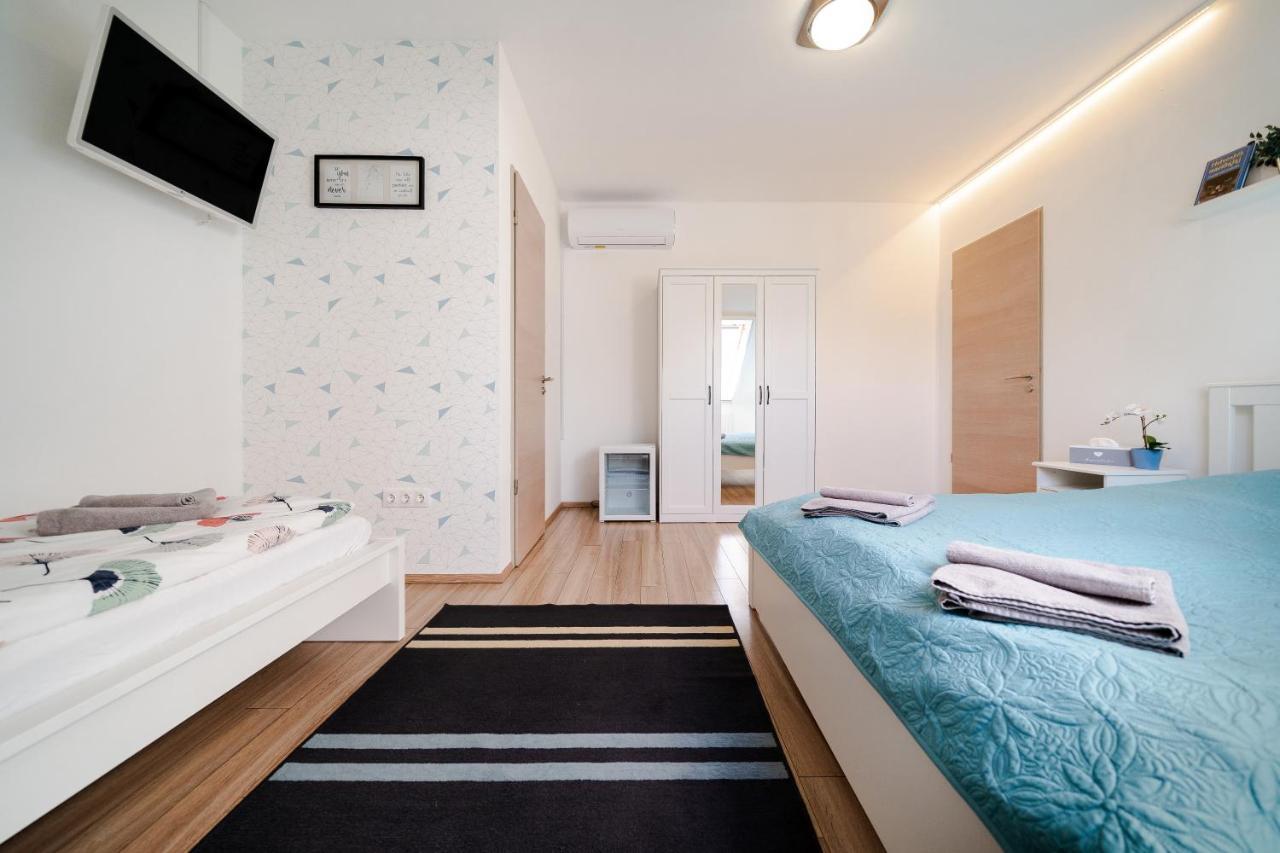 Guba Vendeghaz Bed and Breakfast Győrújbarát Εξωτερικό φωτογραφία