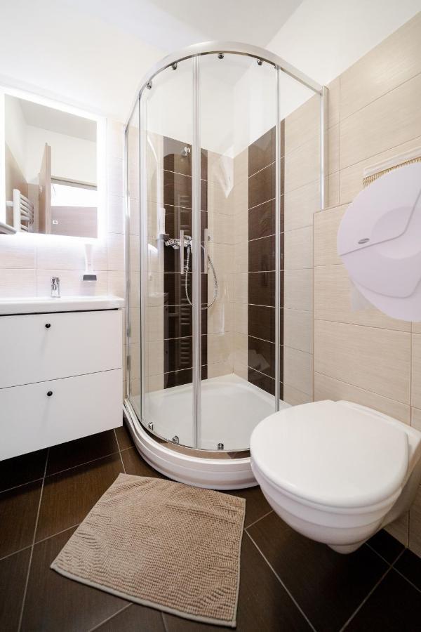 Guba Vendeghaz Bed and Breakfast Győrújbarát Εξωτερικό φωτογραφία