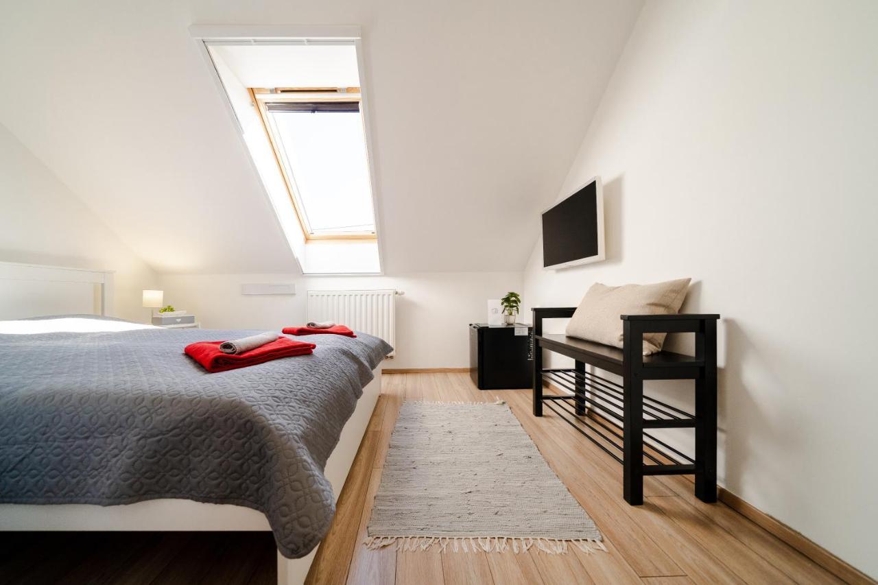 Guba Vendeghaz Bed and Breakfast Győrújbarát Εξωτερικό φωτογραφία